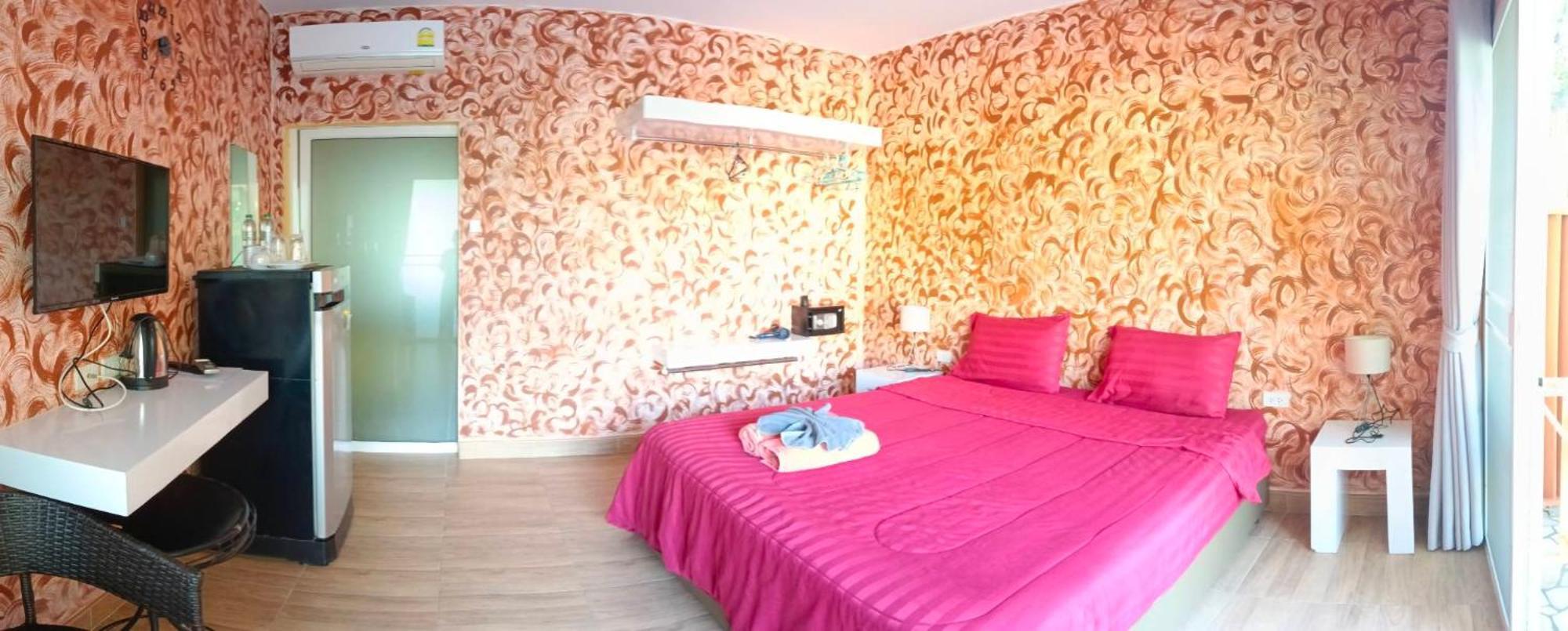 Ban Elephant Blanc Bungalow Ката-Біч Номер фото