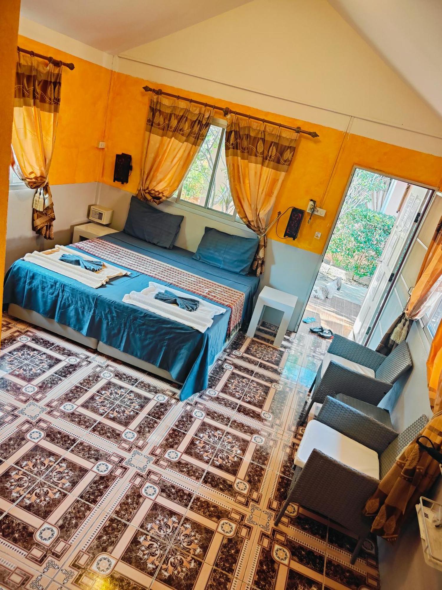 Ban Elephant Blanc Bungalow Ката-Біч Екстер'єр фото